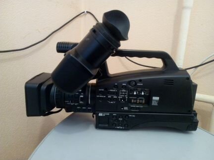 Видеокамера с картой памяти Panasonic AG-HMC84ER