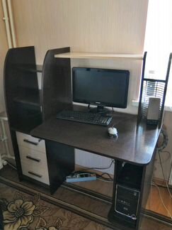 Продаётся компьютер и стол
