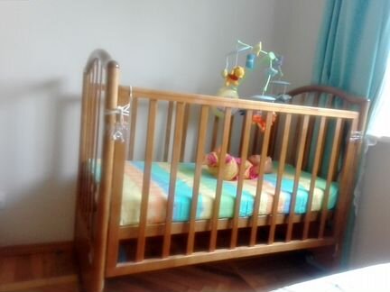 Детская кроватка деревянная