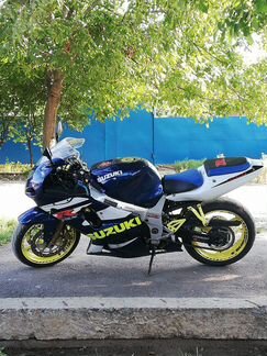 Продаю мотоцикл Suzuki gsx r 600