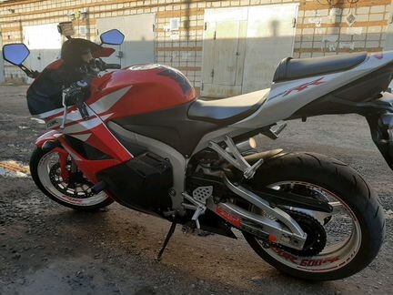 Продам мотоцикл Honda CBR 600RR