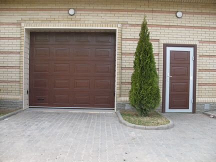 Секционные гаражные ворота (новые) размеров много