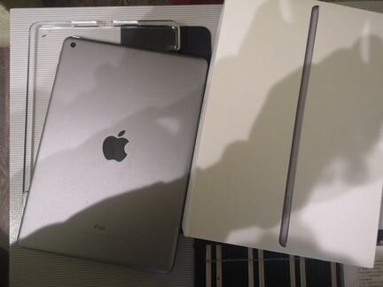 Apple iPad 128gb (6 поколение) Wi-Fi