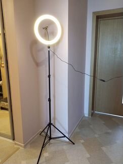 Кольцевая лампа 33 см на штативе (свет для съёмки)