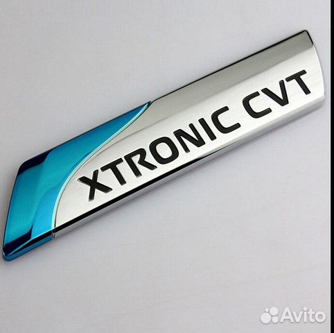 Эмблема задней двери Nissan