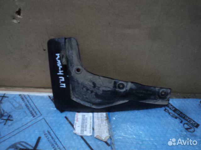 Брызговик передний правый Rav4 15-19 7662142120
