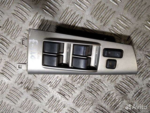 Блок управления стеклоподъемниками Toyota Corolla