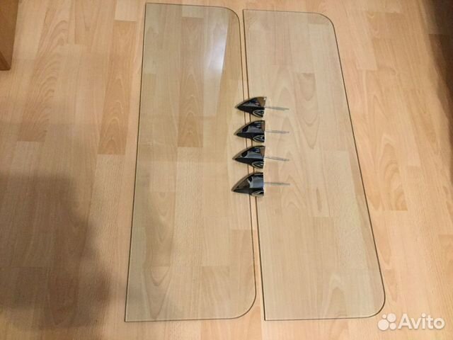 Полки стеклянные с держателями пеликан