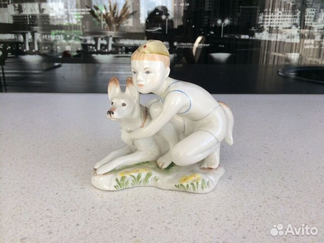 Фарфоровая статуэтка СССР Юный пограничник