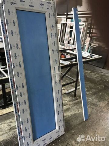 Пластиковые двери +окно