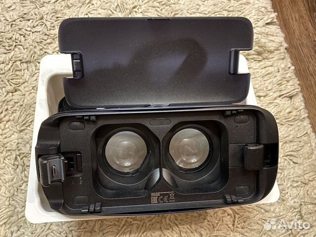 3D очки виртуальной реальности Samsung Gear VR V1