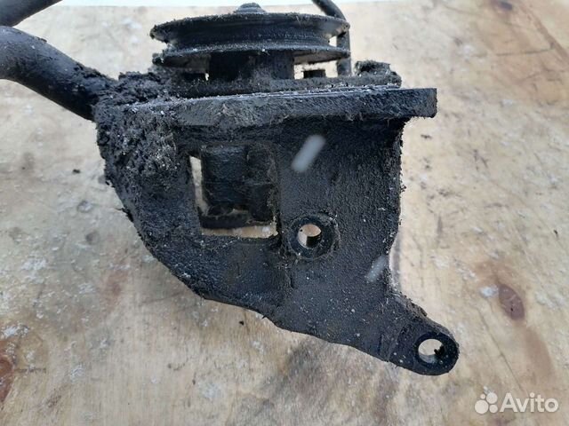 Кронштейн гура Kia Sportage 1