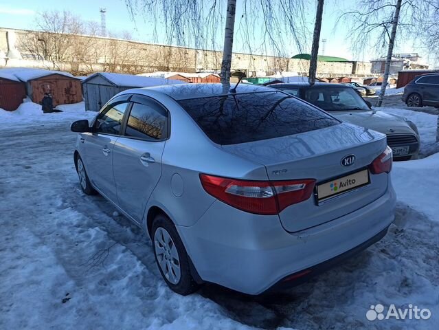 Kia Rio 1.6 AT, 2013, битый, 61 000 км