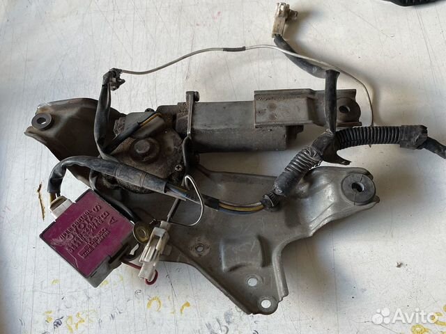 Моторчик дворника задний Toyota HiAce H100