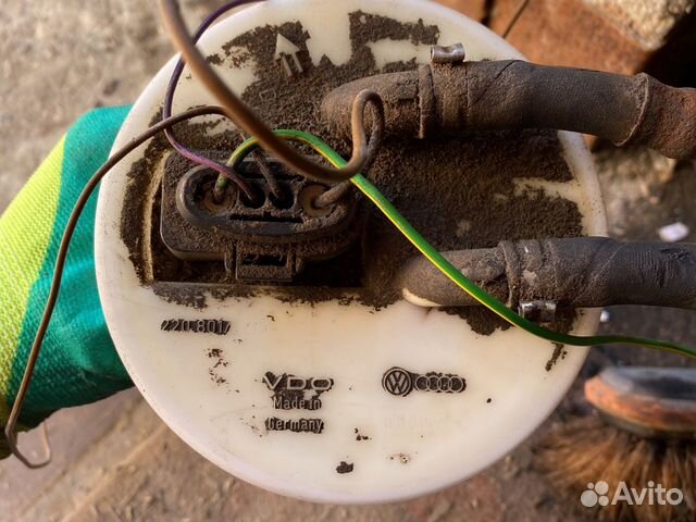 Датчик уровня топлива Volkswagen Passat