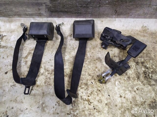 Задние ремни безопасности и замки рб Audi A4 B8