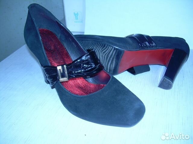 Продам туфли замшевые марки Spring, черного цвета