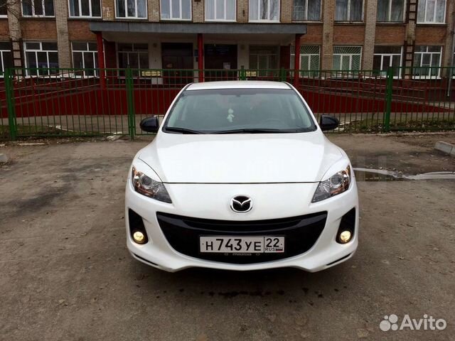Лобовое стекло Mazda 3 2013 Лобовое стекло Mazda 3 2013