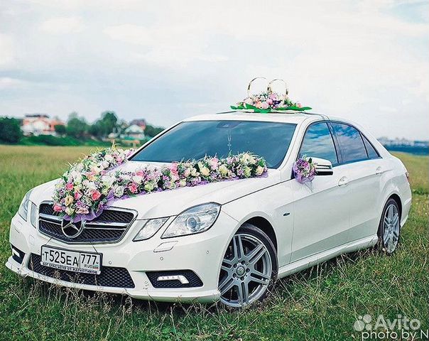 Авто на свадьбу с украшениями
