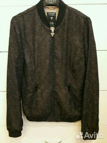 Куртка ветровка Guess новая Куртка ветровка Guess новая