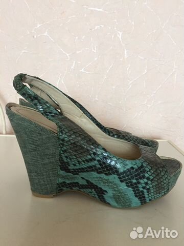 Босоножки женские