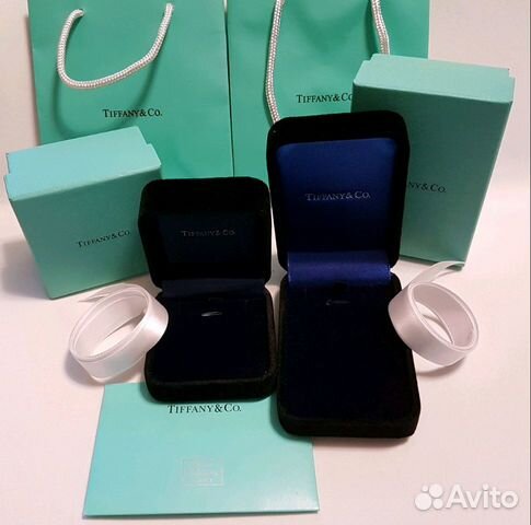 Коробка Tiffany под кулон или серьги Коробка Tiffany под кулон или серьги