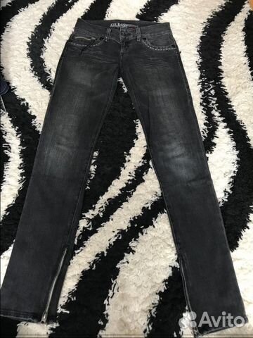 Продаются женские джинсы Guess