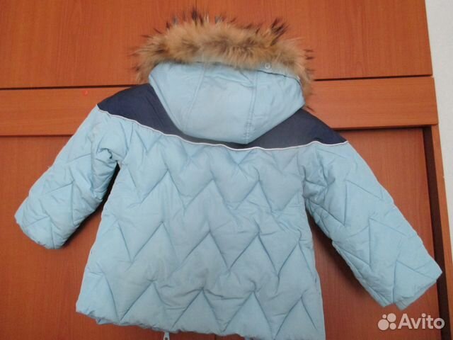 Зимняя куртка на синтепоне с мехом енота Зимняя куртка на синтепоне с мехом енота