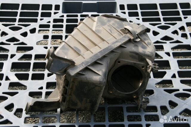 Корпус воздушного фильтра Subaru Legacy