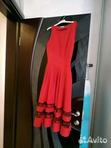 Платье красное нарядное