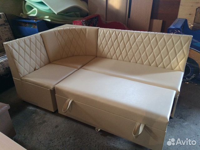 Кухонный угловой со спальным местом