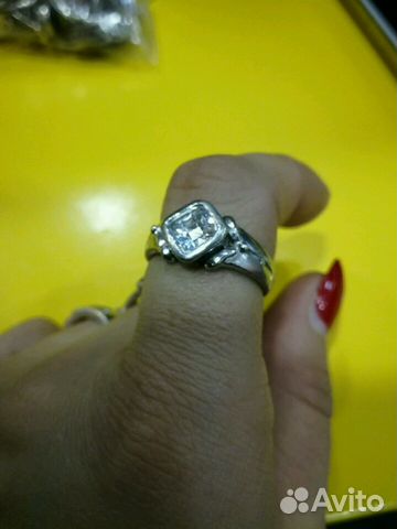 Серебряное кольцо с фианитом
