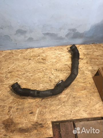 Патрубок фланец воздуховод Audi Q7 Ауди Ку7