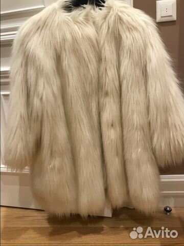 Шуба из эко меха Prada, оригинал, бу Шуба из эко меха Prada, оригинал, бу