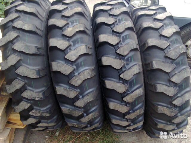 Шины на экскаватор погрузчик DT-114 10.00-20