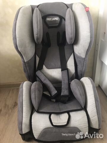 Автомобильное кресло recaro