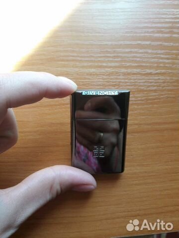 Зажигалка givenchy