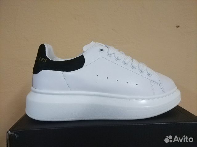 Кроссовки женские Alexander McQueen