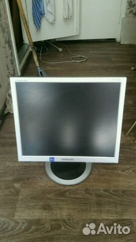 Монитор SAMSUNG Sunc Master 920n 19 дюймов рабочий