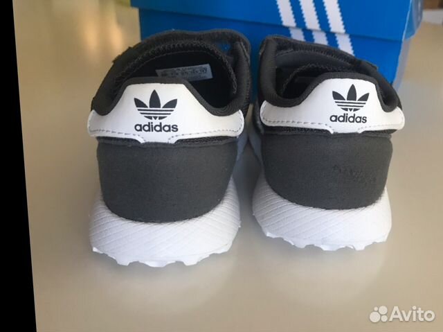 Кроссовки adidas originals новые Кроссовки adidas originals новые