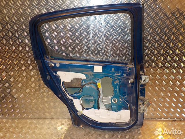 Дверь задняя левая Peugeot 207