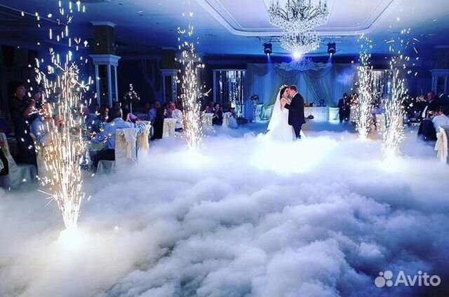 На свадьбу,праздник.Фейерверки, х.фонтаны,т.дым
