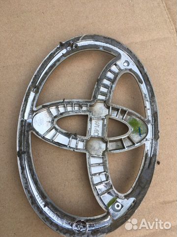 Toyota Land Cruiser 200 эмблема багажника Toyota Land Cruiser 200 эмблема багажника