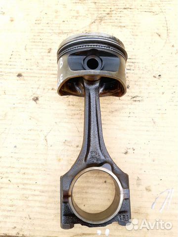 Поршень +шатун Опель Омега Б X20SE
