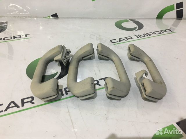 Мерседес w204 Ручка потолочная передняя левая 204 Мерседес w204 Ручка потолочная передняя левая 204