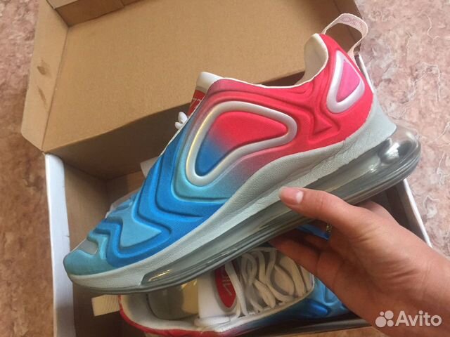 Новые кроссовки Nike Air720 Новые кроссовки Nike Air720