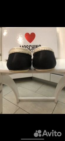 Балетки кожаные Moschino 33 Балетки кожаные Moschino 33