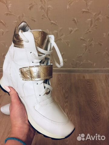 Женские ботинки