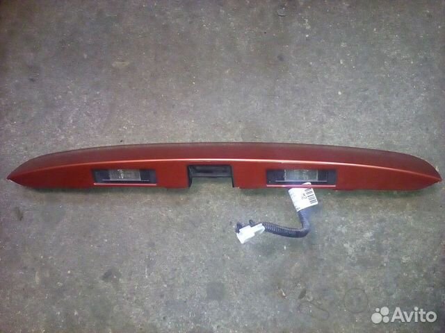 Накладка крышки багажника Nissan Note E11