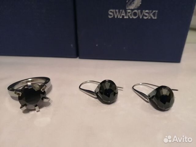 Серьги и кольцо Svarovski Серьги и кольцо Svarovski